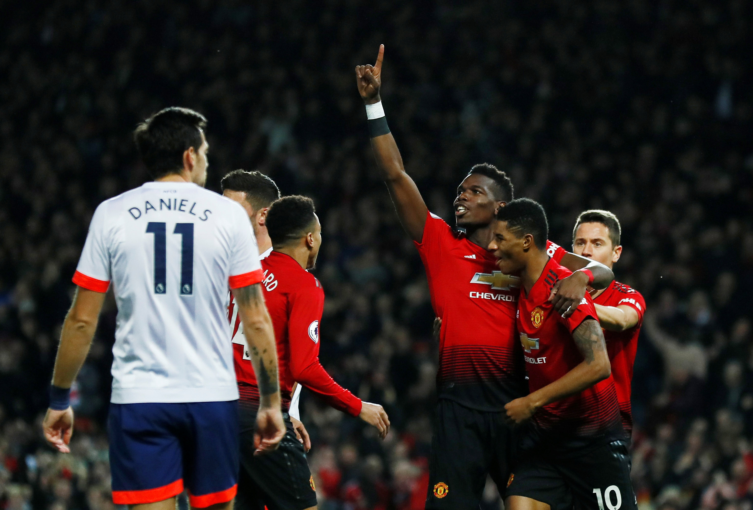 西甲表现不 西甲表现不